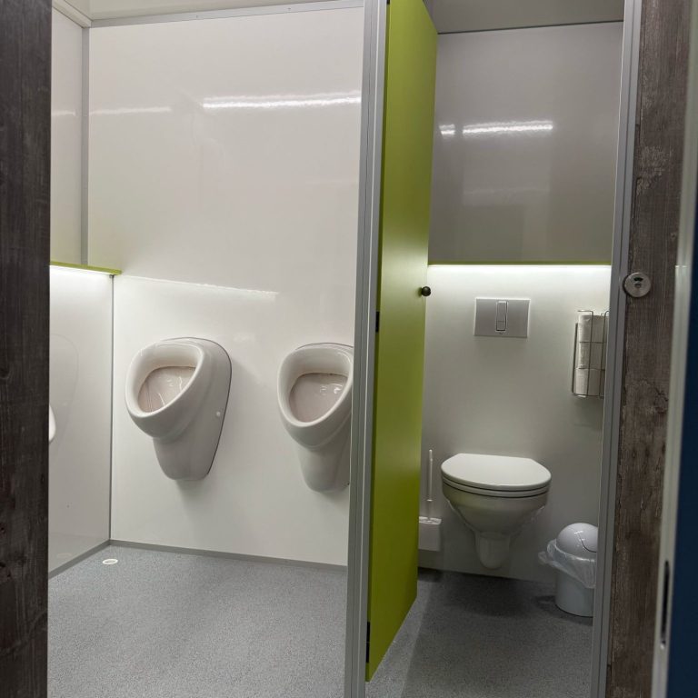 Toilettenwagen Basis Toilettenkabinen